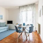 Guesthost - Comfy With Private Parking Near The Beach! Viareggio