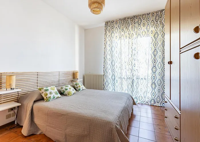 Guesthost - Comfy With Private Parking Near The Beach! * Viareggio