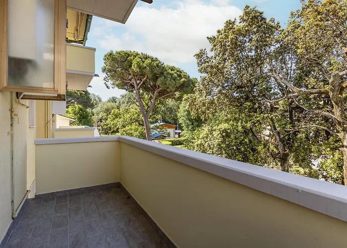 Guesthost - Comfy With Private Parking Near The Beach! Apartament Viareggio
